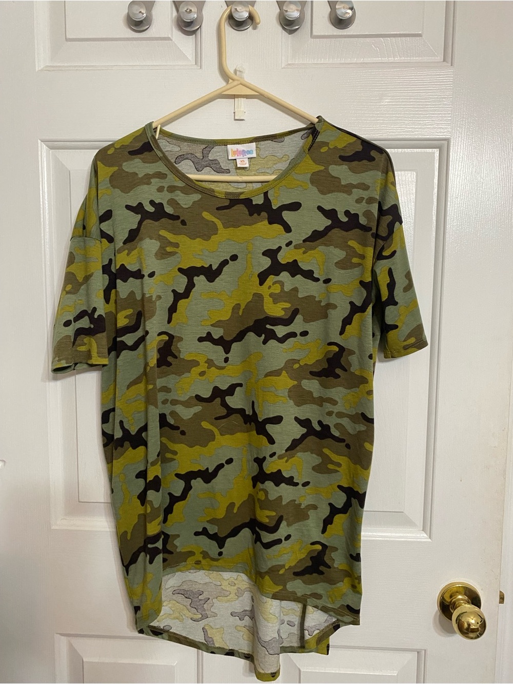 Women’s Lularoe Camo Short-Sleeve Crewneck Shirt - Olive Green Xs